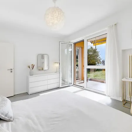 Relax With View & Private Parking