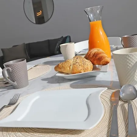 Relax With View & Private Parking Apartment Lugano