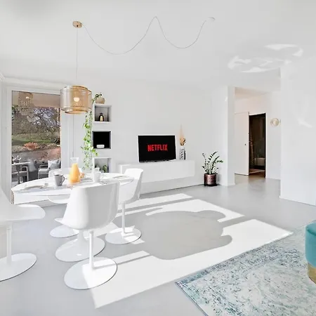 Relax With View & Private Parking Apartment Lugano