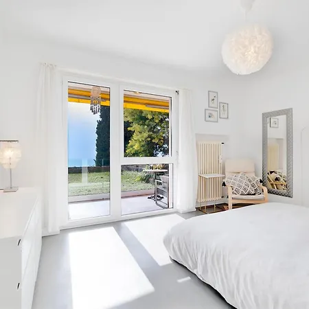Relax With View & Private Parking Apartment